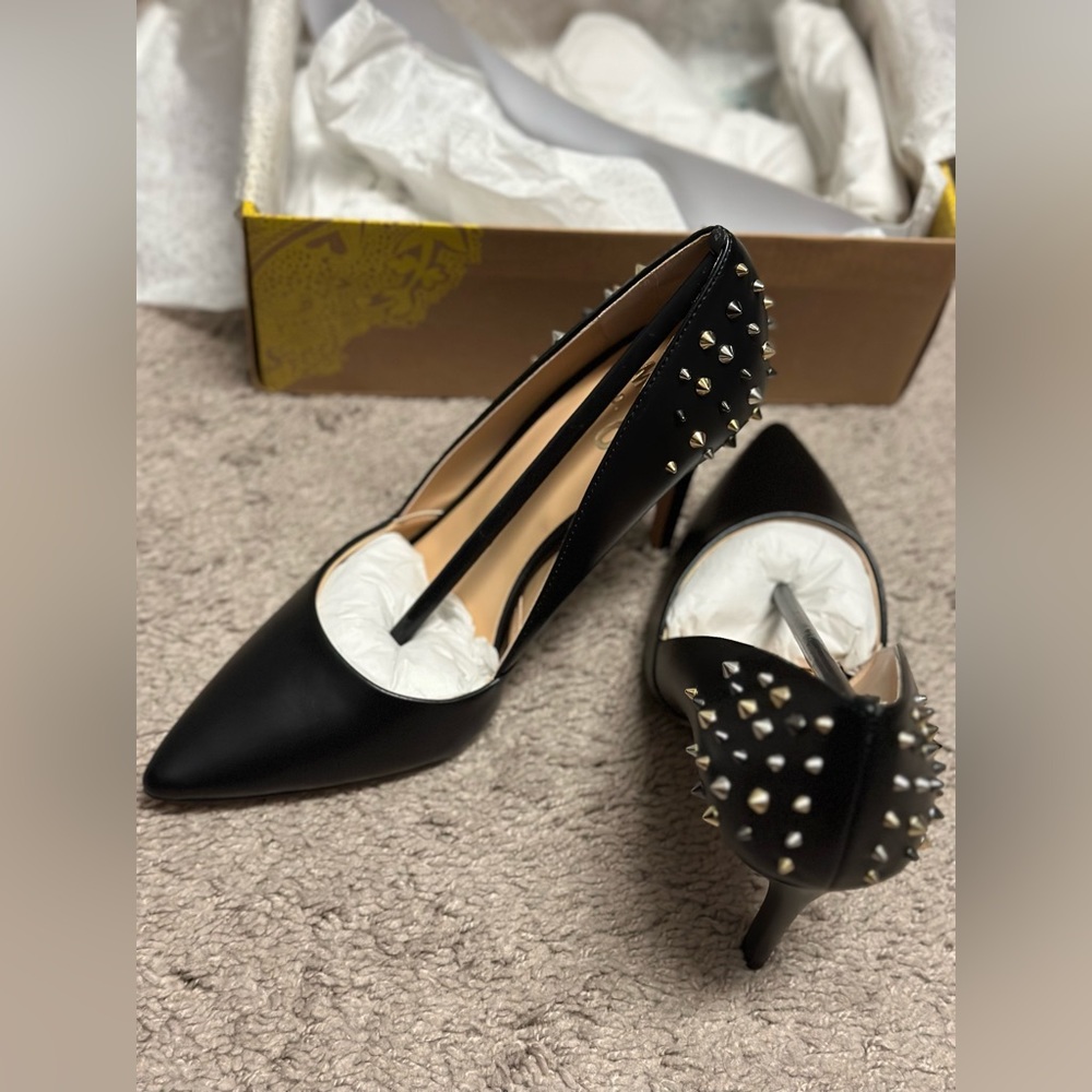 Mix No. 6 Dolinda pump | Color Black